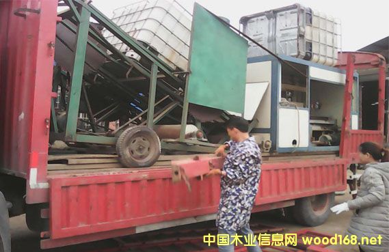 3*6尺鋪裝線裝車(chē)發(fā)貨