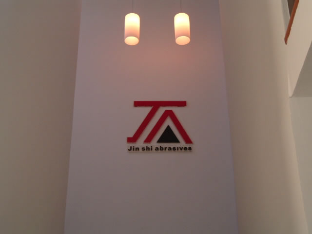 �D����˾�Q(m��o)�ײ�һ�� �c(di��n)���ɷŴ�