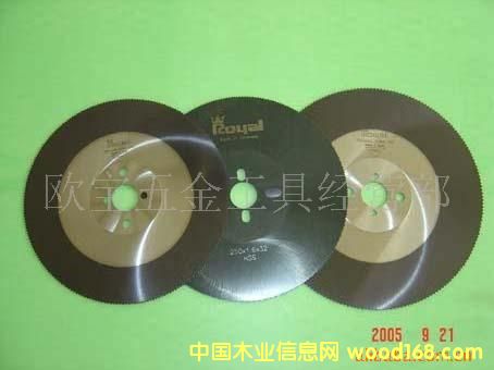 �W�ޡ��ʹ�ROYAL��������Ƭ��Ԕ����B