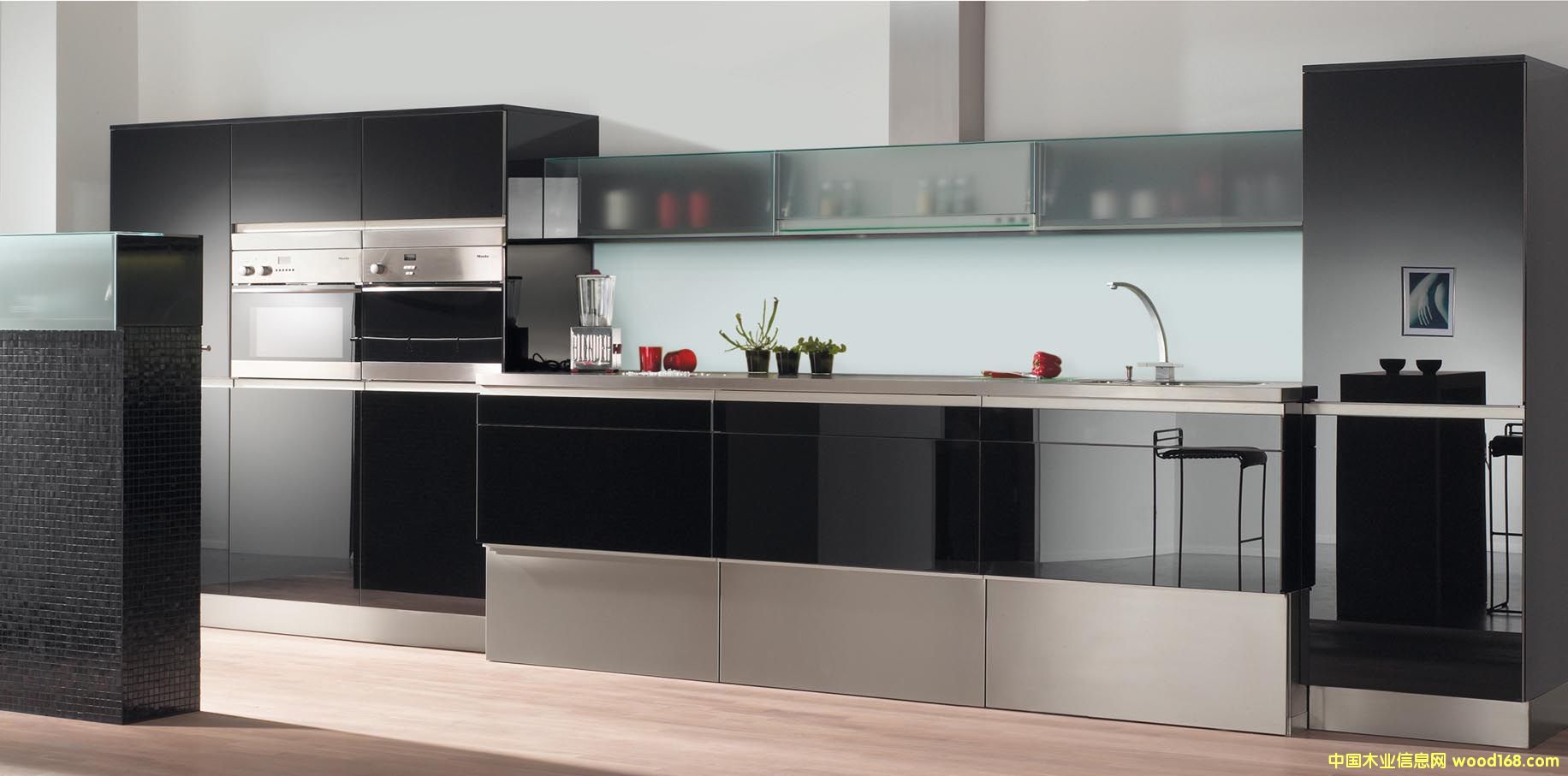 �����T�����T��