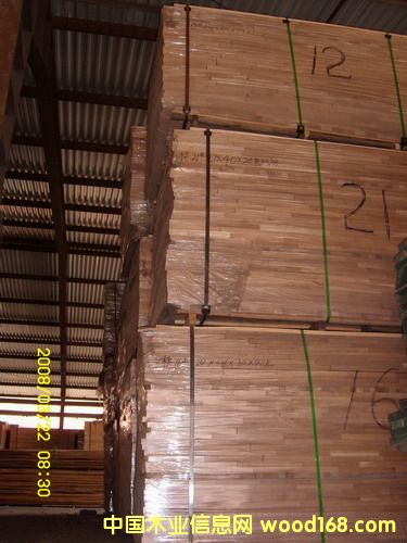 �c(di��n)���鿴��ľ�ٹ�ķŴ�DƬ