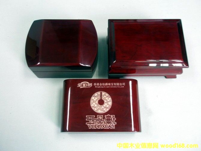 �c(di��n)���鿴�ߙn����b�зŴ�DƬ