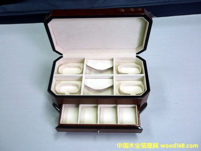 �c(di��n)���鿴�ߙn�ֱ��зŴ�DƬ