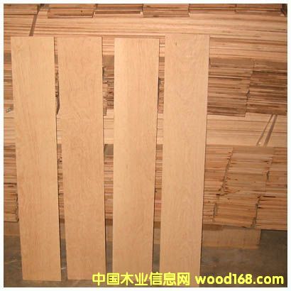 �c(di��n)���鿴�ذ����Ŵ�DƬ