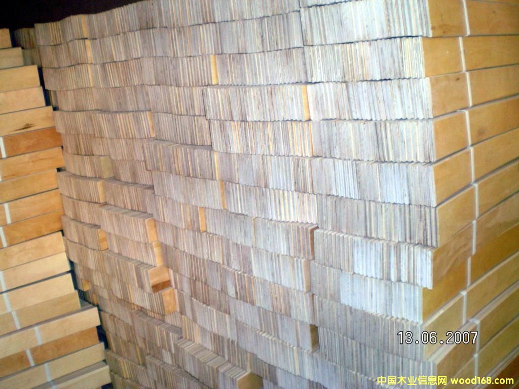 �c(di��n)���鿴��ľ��ľ�z�ϰ�Ŵ�DƬ