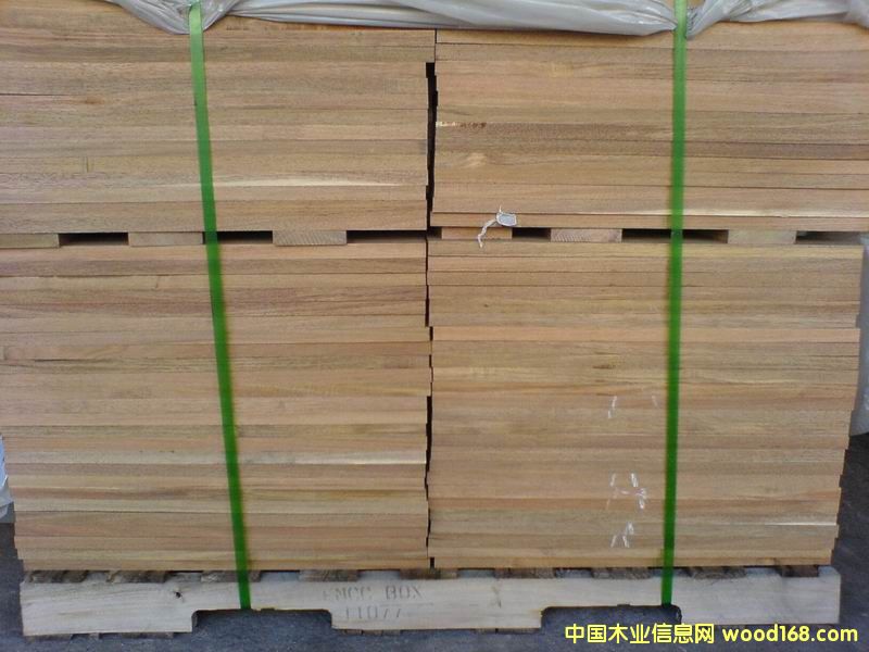 �c���鿴�R���ֵذ��ϷŴ�DƬ