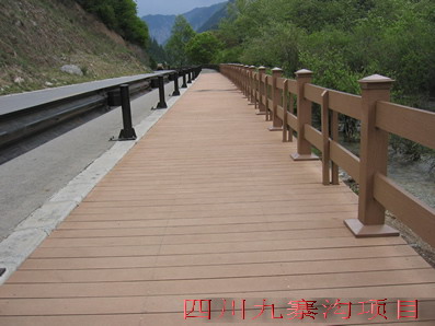 �c(di��n)���鿴��ľ�ذ�Ŵ�DƬ