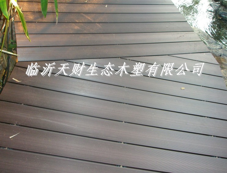 �c(di��n)���鿴�R����ؔ(c��i)���B(t��i)ľ�܏�(f��)�ϵذ�Ŵ�DƬ