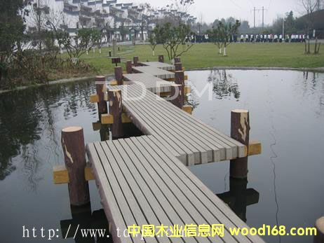 �c(di��n)���鿴��ľ�ذ�Ŵ�DƬ