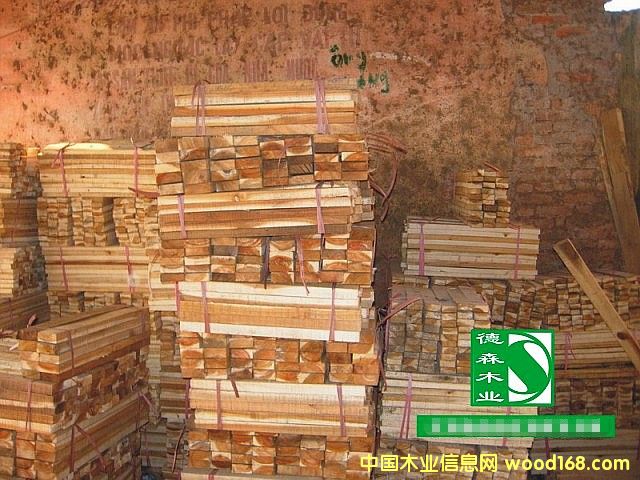 �c(di��n)���鿴�sľ��Ŵ�DƬ