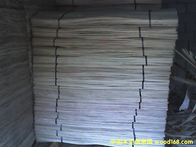 �c(di��n)���鿴��ľ��Ƥ�Ŵ�DƬ