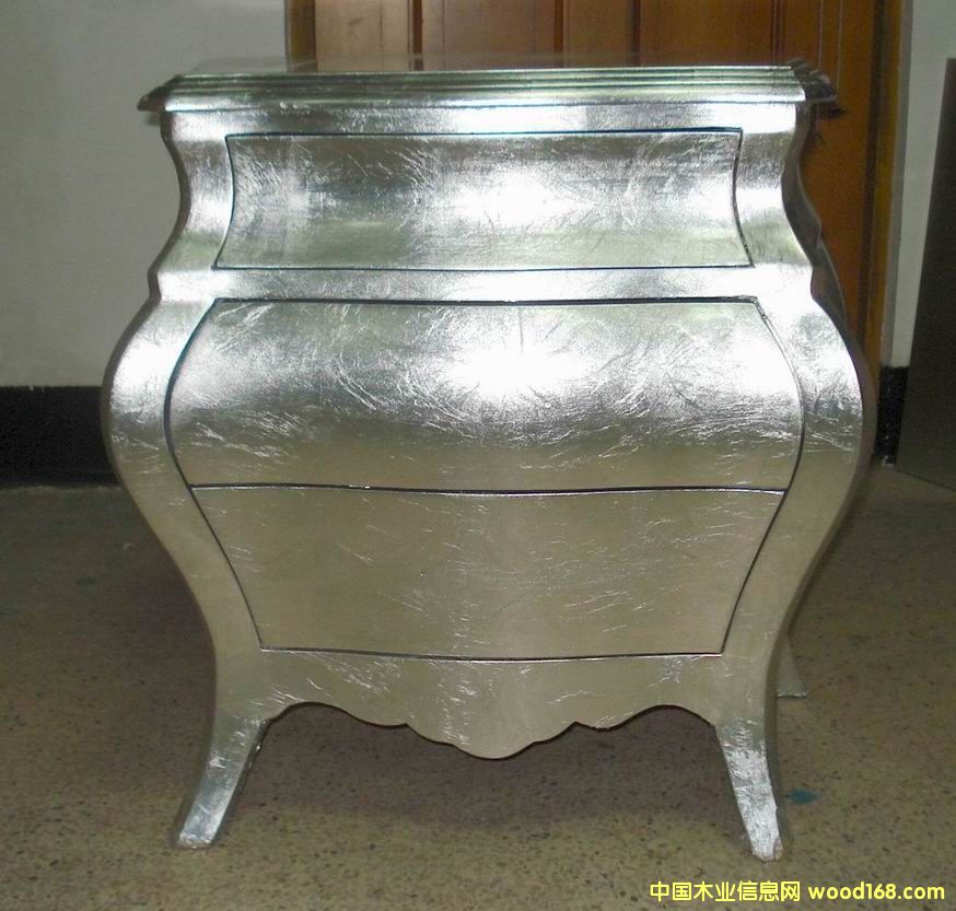 �yɫ���^��