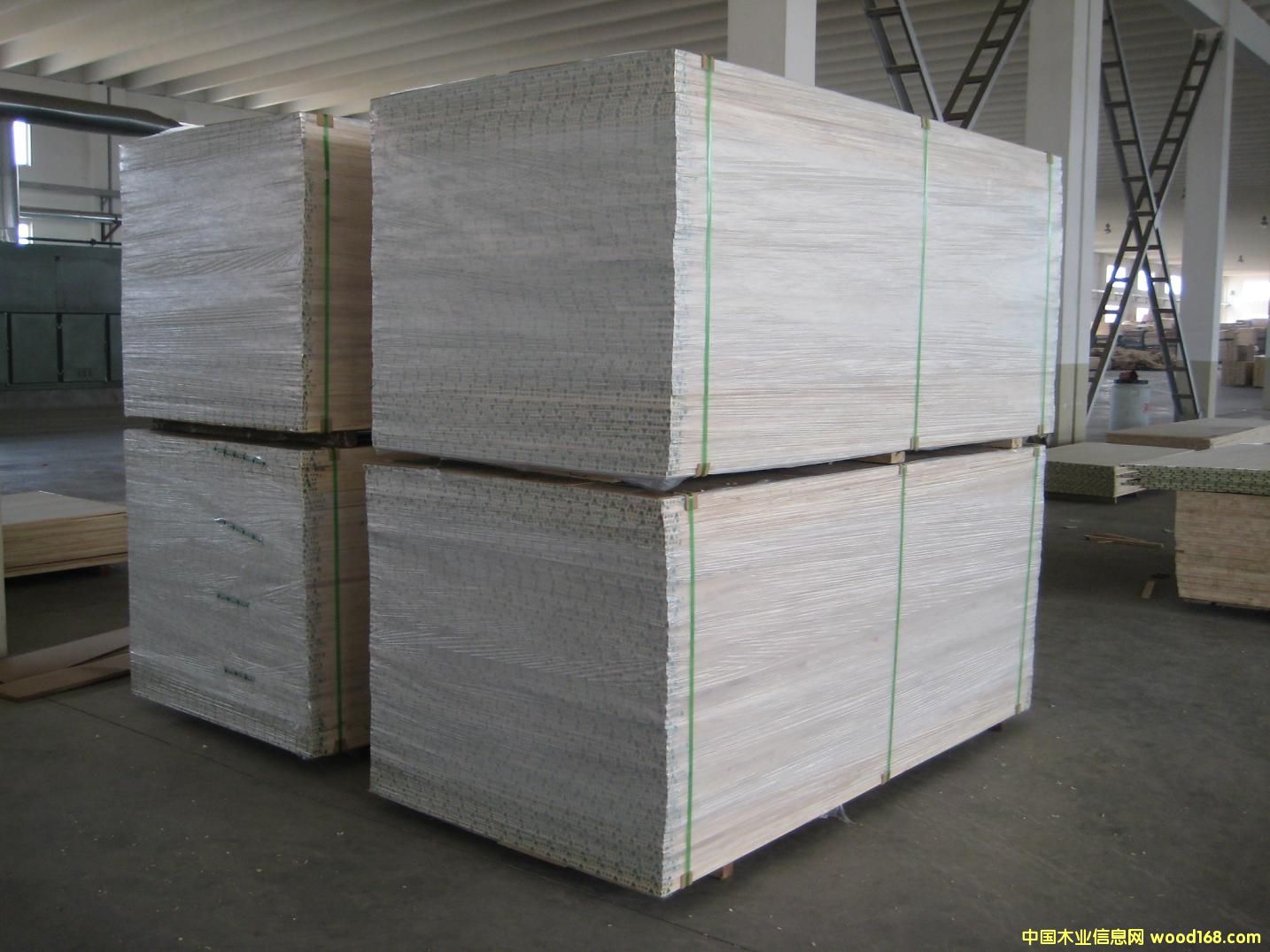 �c���鿴��ľ���ɲķŴ�DƬ