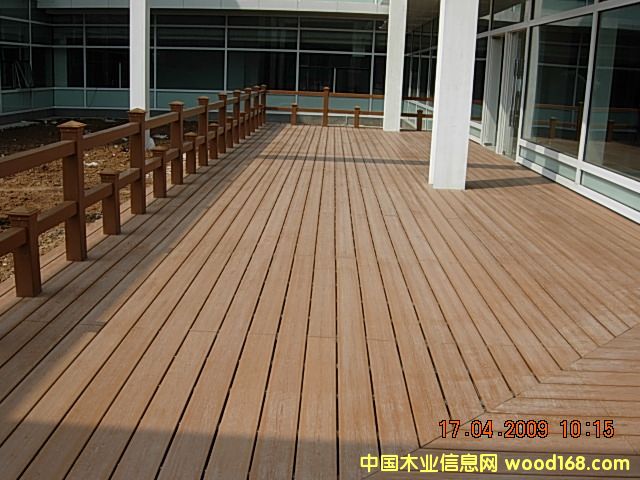 �c(di��n)���鿴¶�_(t��i)�ذ�Ŵ�DƬ