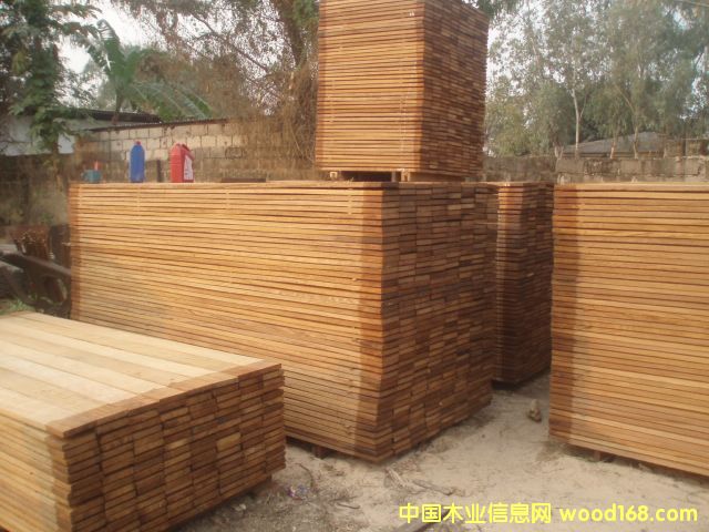 �����֌�(sh��)ľ�ذ����ϵ�Ԕ��(x��)��B