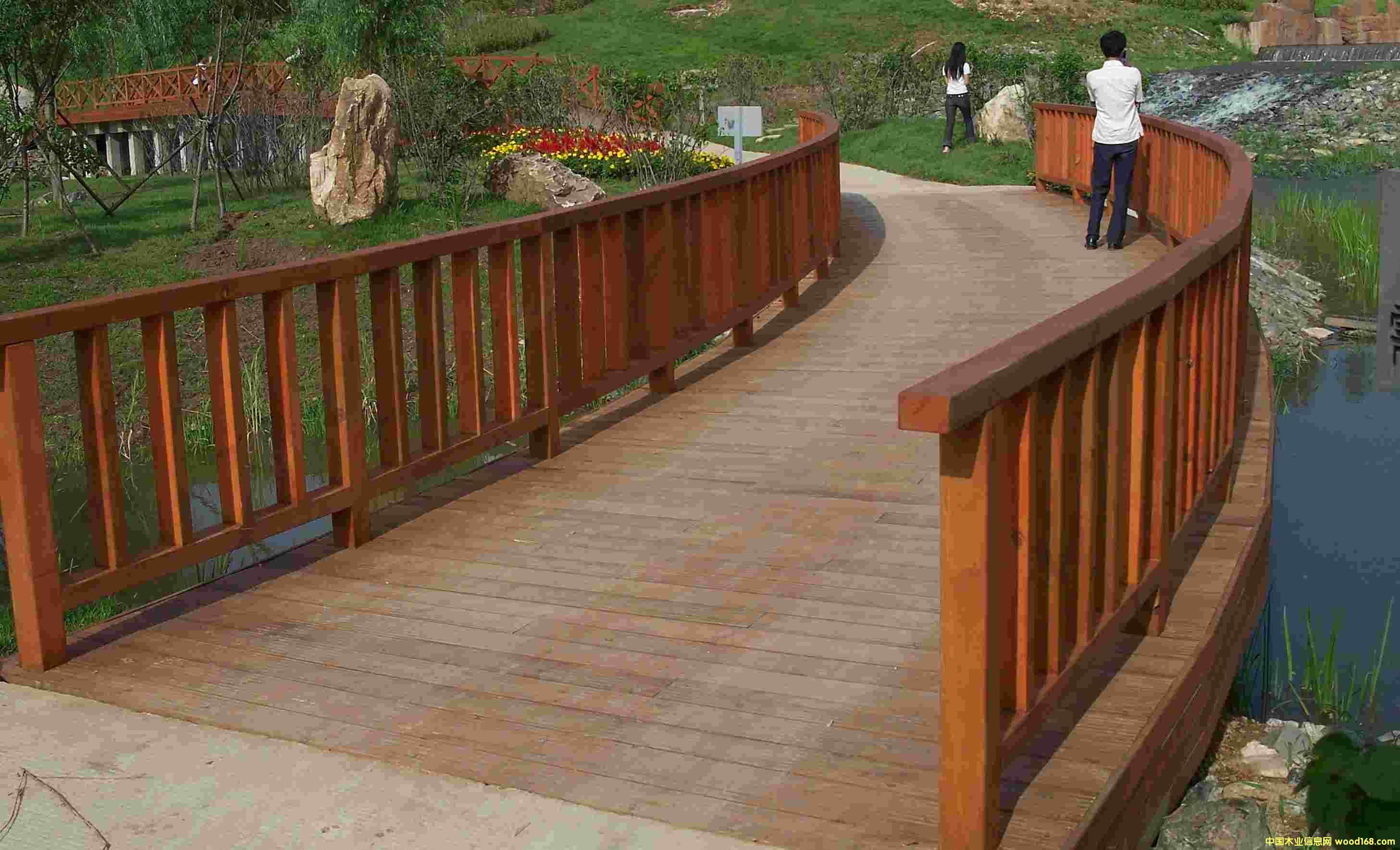 �c(di��n)���鿴ľ��1�Ŵ�DƬ