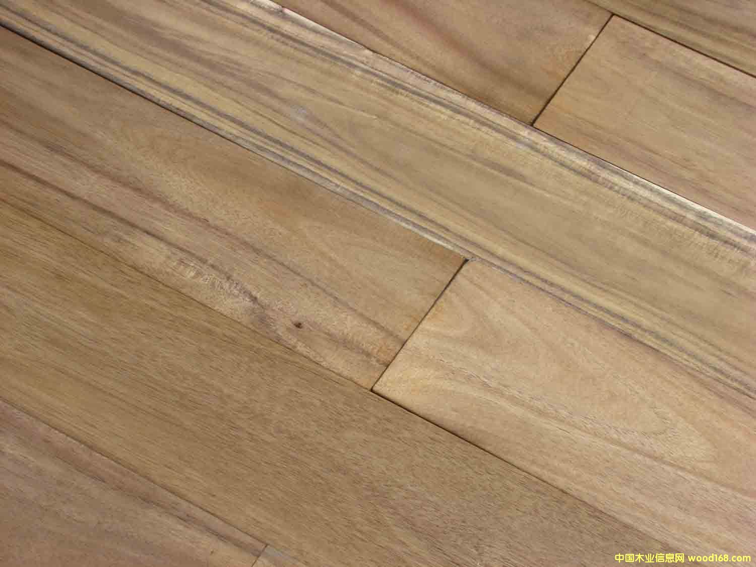 ����(y��ng)��˼ľ�ذ����ϵ�Ԕ��(x��)��B