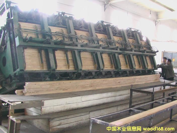 ���~����ƴ�����a(ch��n)����Ԕ����B