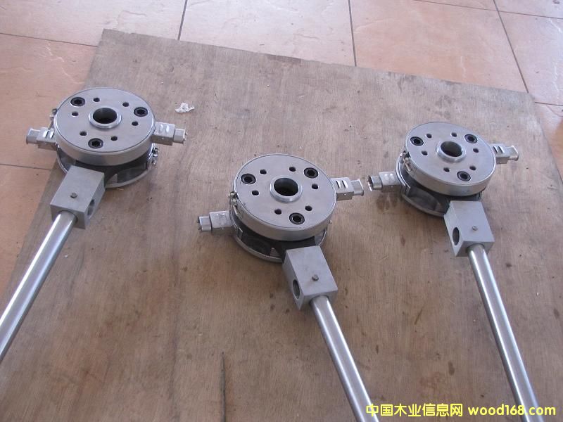 �c(di��n)���鿴ɫĸ�����Q�W(w��ng)���Ŵ�DƬ