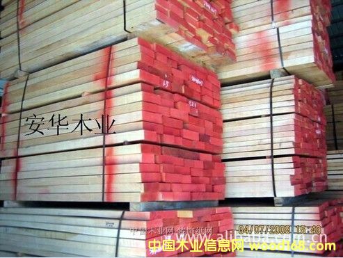 �W�ޙ�ľ���ݲ����Ҿ߲���Ь�ĵ�Ԕ��(x��)��B