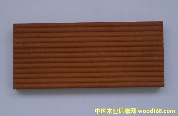 ɽ��ľ����Ƭ��