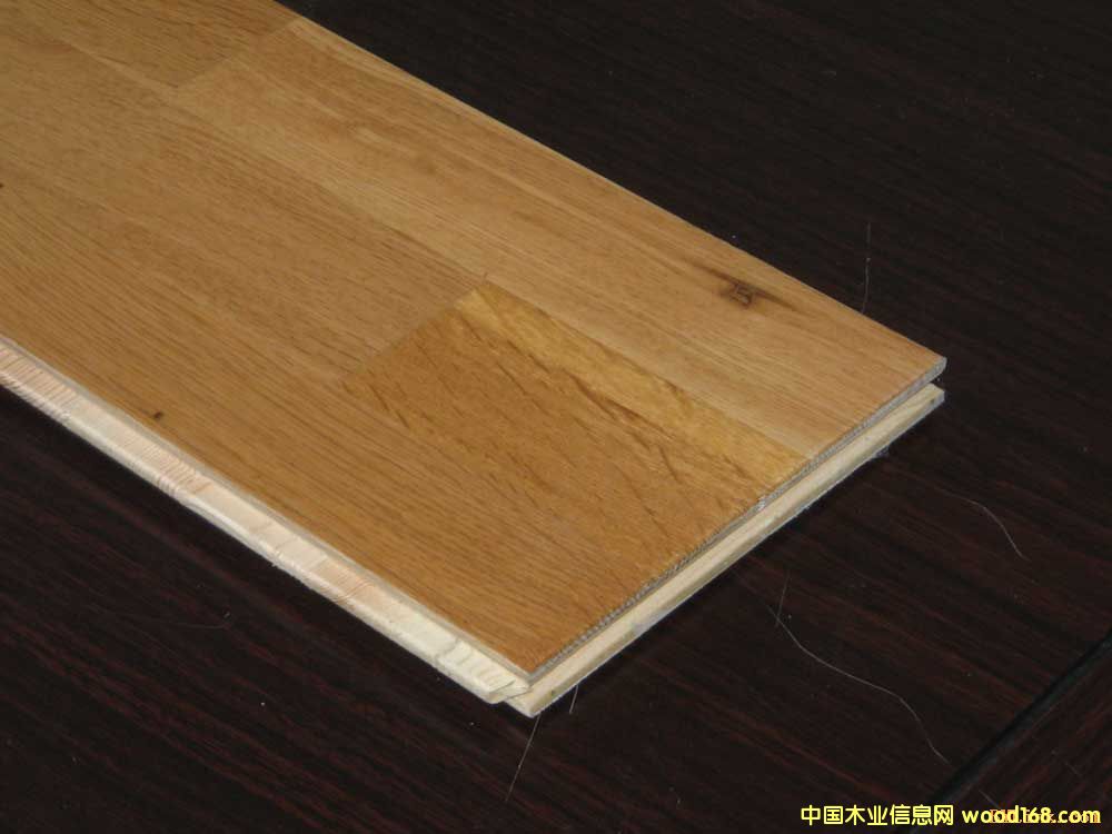 ���ӌ�ľ��(f��)�ϵذ����ϵ�Ԕ��(x��)��B