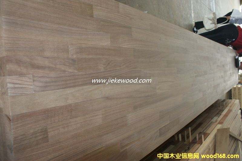 �ں��Ұ�ĵ�Ԕ��(x��)��B