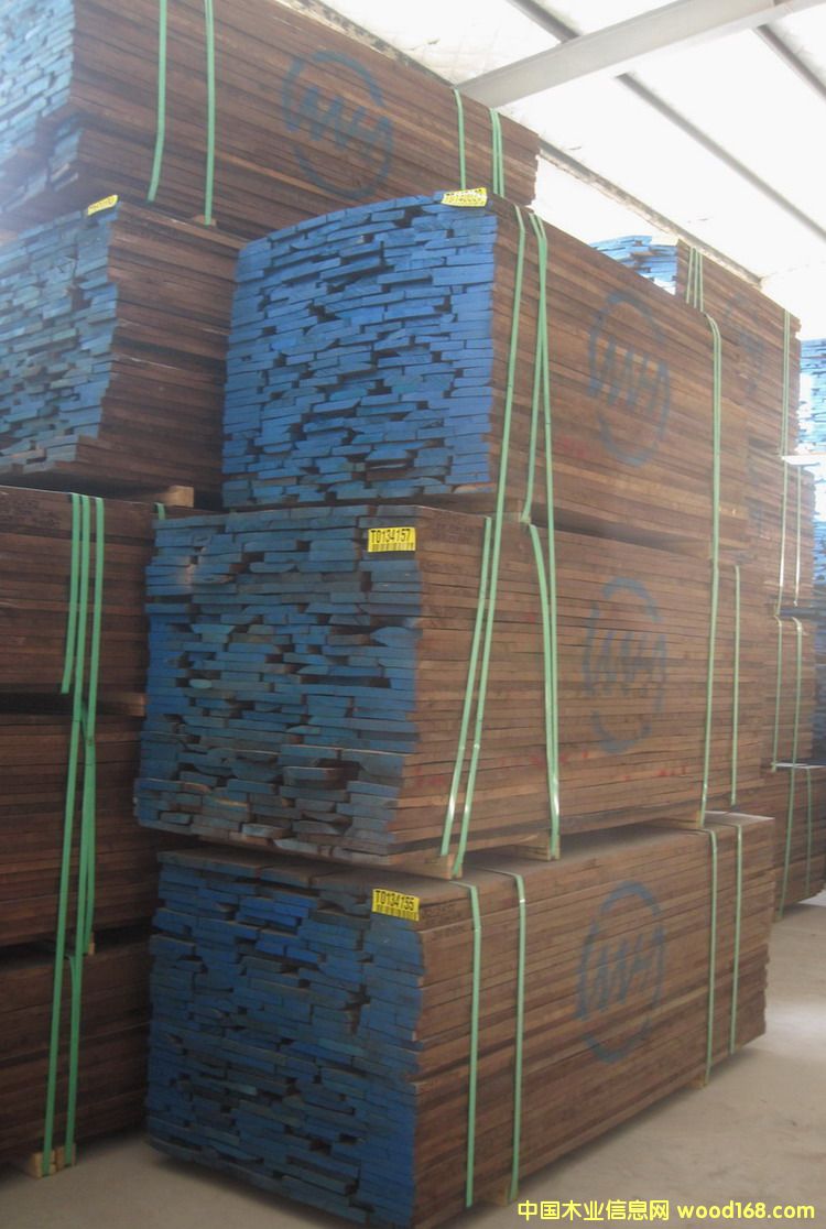 �����ں��Һ�ɰ��/WALNUT��Ԕ����B