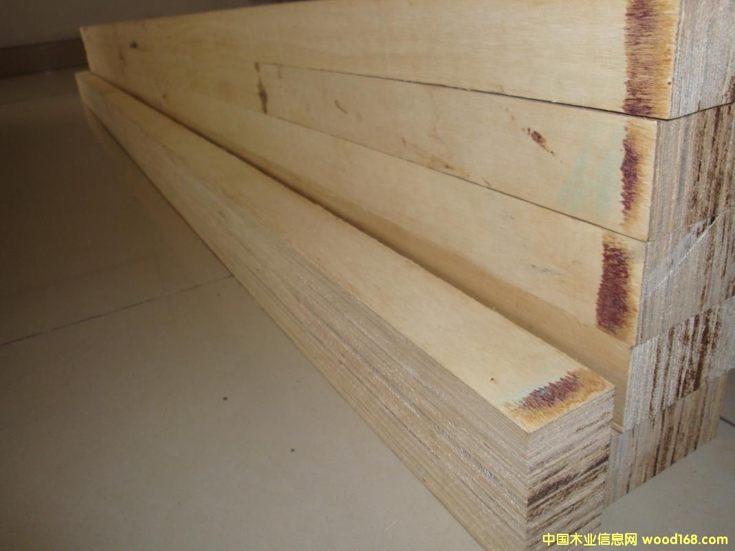 LVL �ΰ�ӷe������ľ���Ӱ�����Ѭ�����bľ��