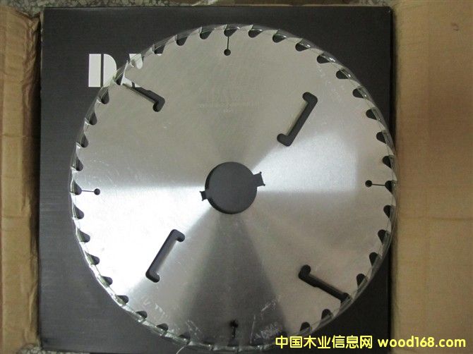 �c���鿴����DAX�Ŵ�DƬ