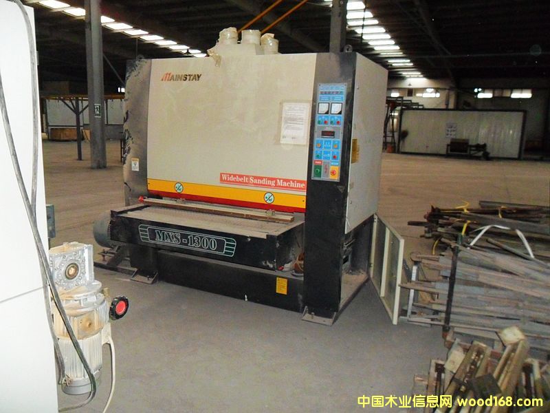 青島1300砂光機(jī) 青島1300砂光機(jī)