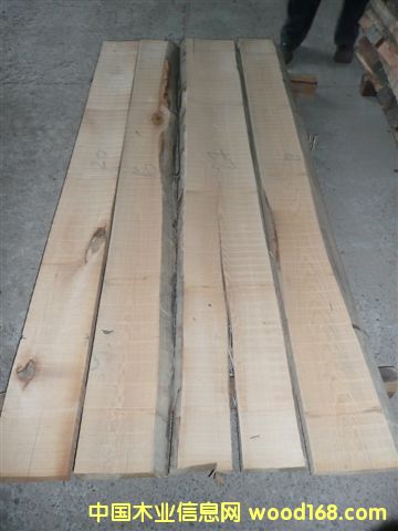 櫸木毛邊材BC級 櫸木毛邊材BC級