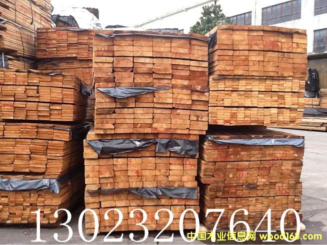 ������~��