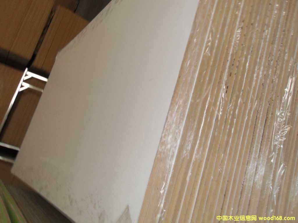 28�������oȩ��ȩUV�Ҿ߰��Ԕ��(x��)��B