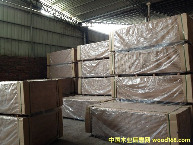 ���b��װ�ذ��z�ϰ�ľ�ذ���ذ��(f��)�ϵذ��Ԕ��(x��)��B