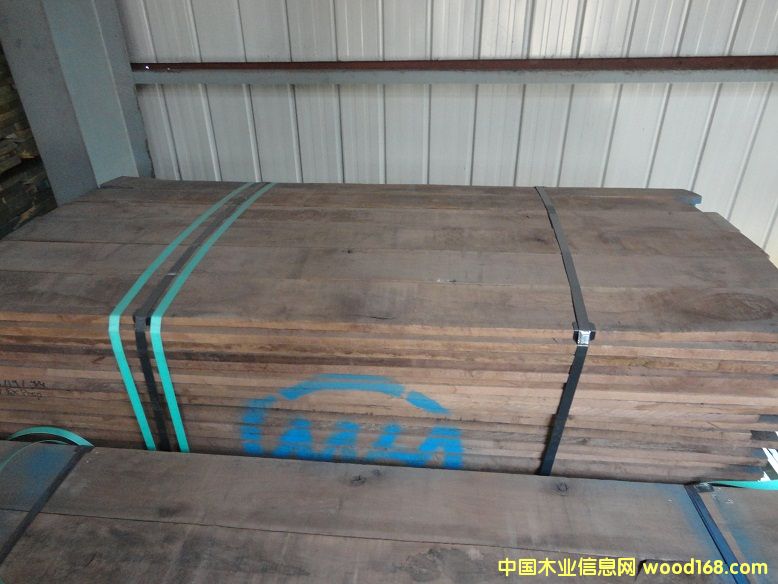 �c(di��n)���鿴�����ں��ҷŴ�DƬ