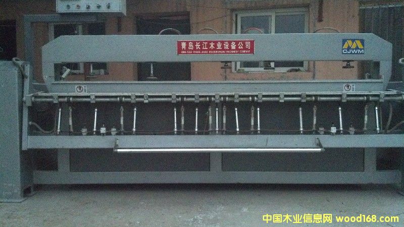 �����L(zh��ng)������ͷ�߅�C(j��)