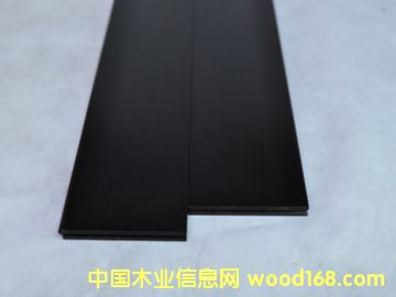 ������׃ɫ��ľ