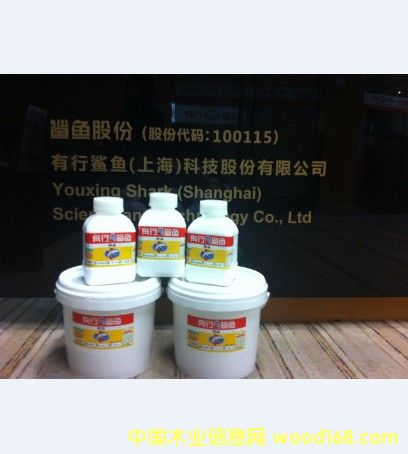 ȫ�~����ˮ�Ծ۰�����Һ��ˮ�Ծ۰�����Һ�r(ji��)λ��Ԕ��(x��)��B