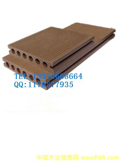 �c���鿴PEľ�ܑ���ذ�Ŵ�DƬ