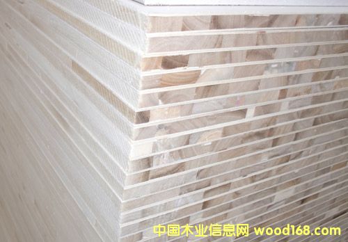 �R����о��