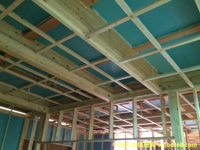 �Ϻ������u��ʽľ�Y���e��