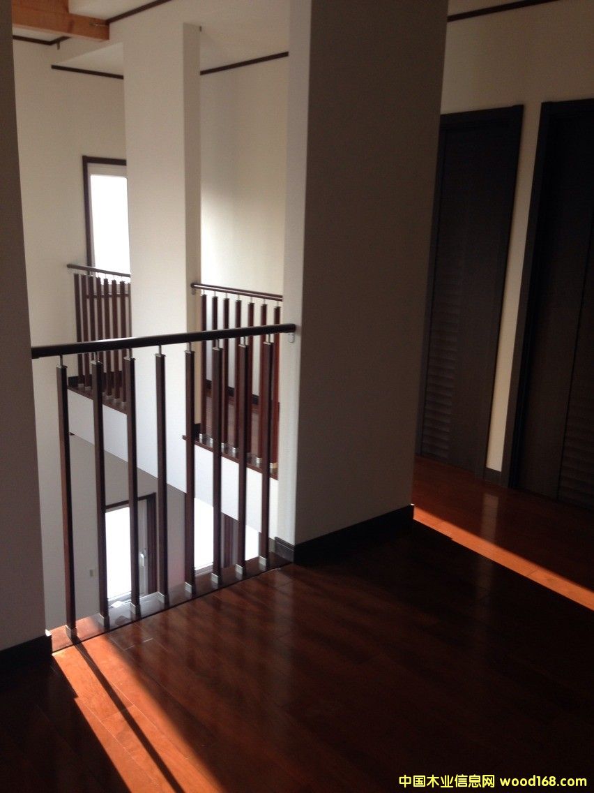  �Ϻ������u��ʽľ�Y(ji��)��(g��u)�e������(n��i)���b�޵�Ԕ��(x��)��B