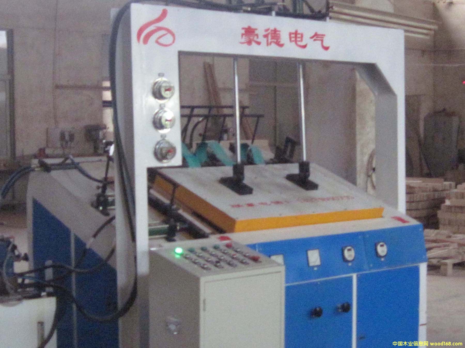 ʯ���fС�͸��lб��ƴ��C(j��)��Ԕ��(x��)��B