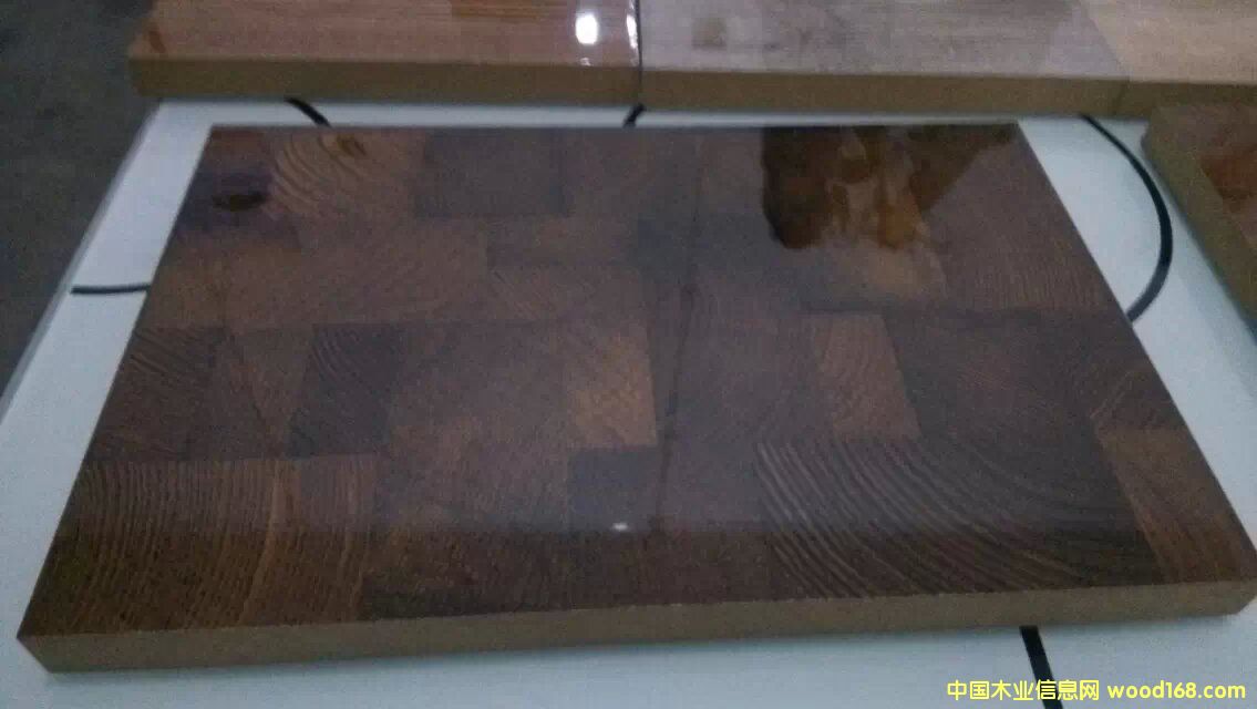 �߹�ɻ���֬���Ԕ��(x��)��B