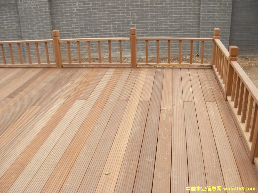 ɽ��ľ����Ƭ��