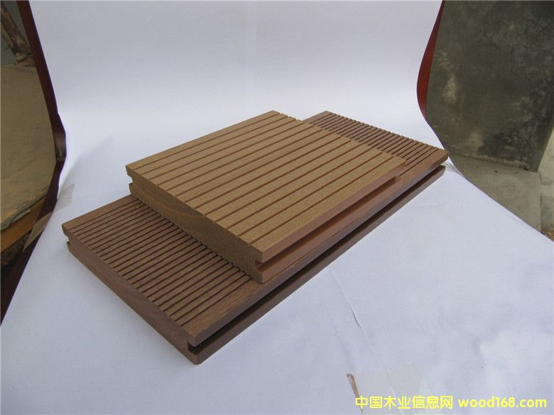 �c���鿴pe���ĵذ�Ŵ�DƬ