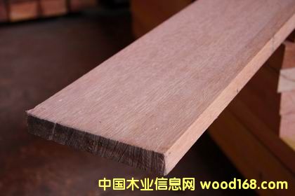 �c(di��n)���鿴ɽ��ľ��(sh��)ľ����@�ֽ������ϵ�Ԕ��(x��)�Y��