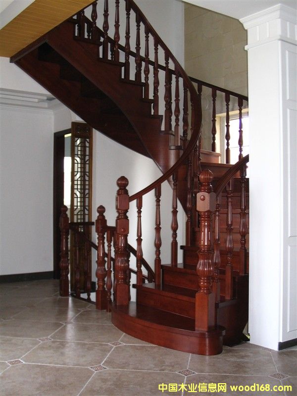 ��ľ����