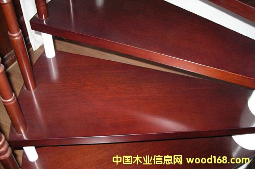 �c���鿴�L�ڹ���(y��ng)�S������ľ���Ŵ�DƬ